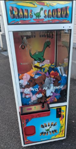 A classic that goes by several names: teddy bear crane, claw machine, trickery... Pixels have their own, with an exciting range of wins.